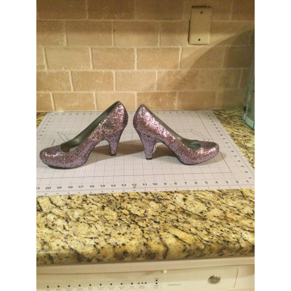 Women's Fergie Heels Purple Glitter Pumps size 8 - Picture 3 of 6